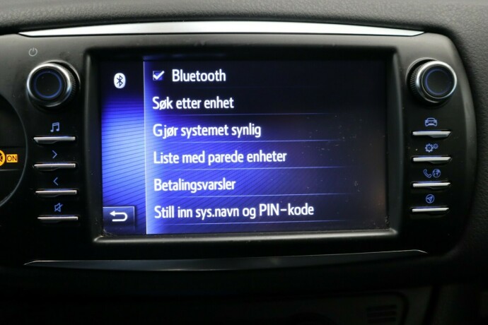 toyota-yaris-elektrisitetbensin-2020-big-34