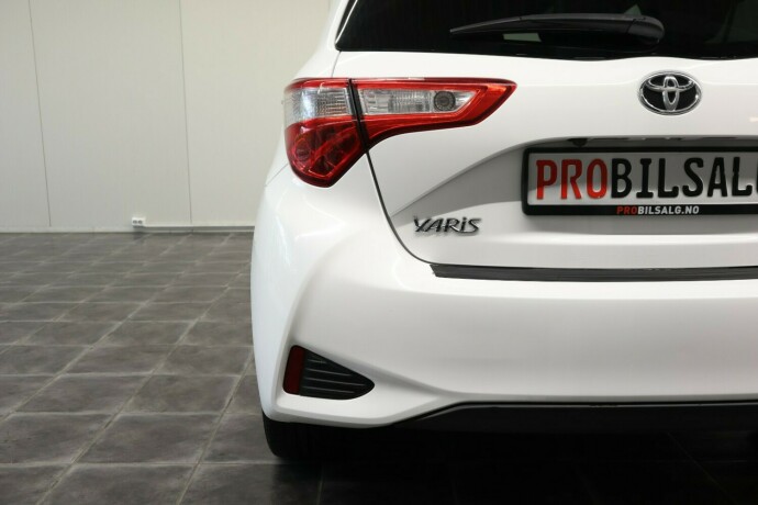 toyota-yaris-elektrisitetbensin-2020-big-9