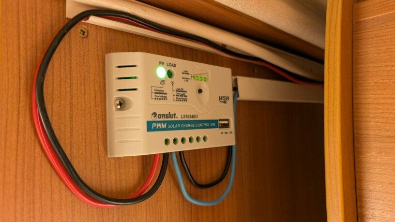 rapido-776ff-lav-seng-senkeseng-truma-6kw-eh-skinn-topputgave-fukttest-gasstest-tilstandsrapport-diesel-2011-big-55