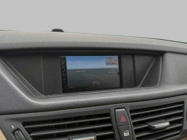 bmw-x1-diesel-2012-big-30