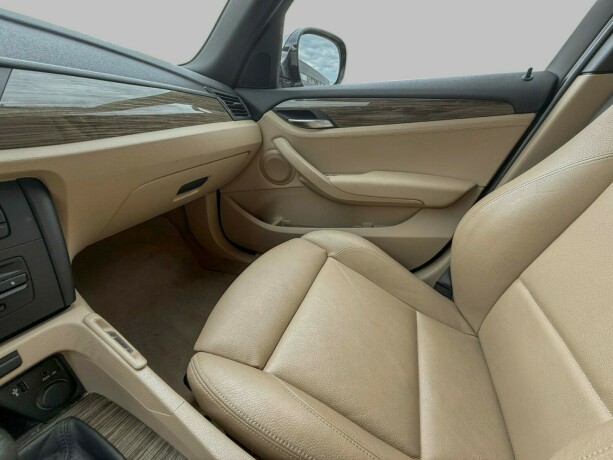 bmw-x1-diesel-2012-big-35