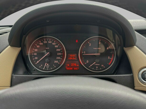 bmw-x1-diesel-2012-big-20