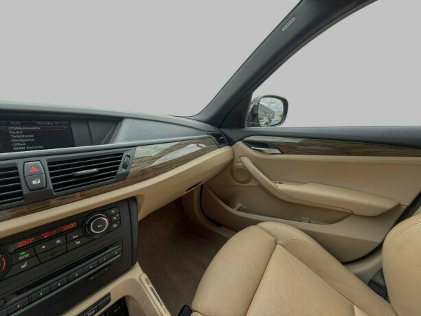 bmw-x1-diesel-2012-big-33