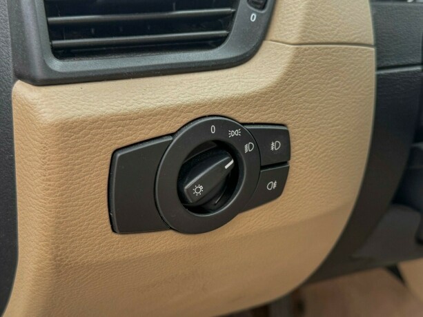 bmw-x1-diesel-2012-big-21