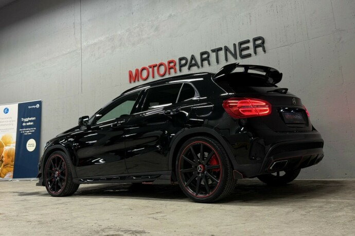 mercedes-benz-gla-bensin-2015-big-4
