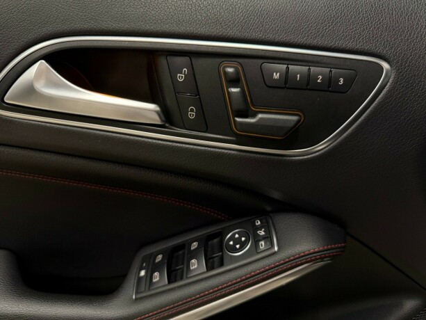 mercedes-benz-gla-bensin-2015-big-27