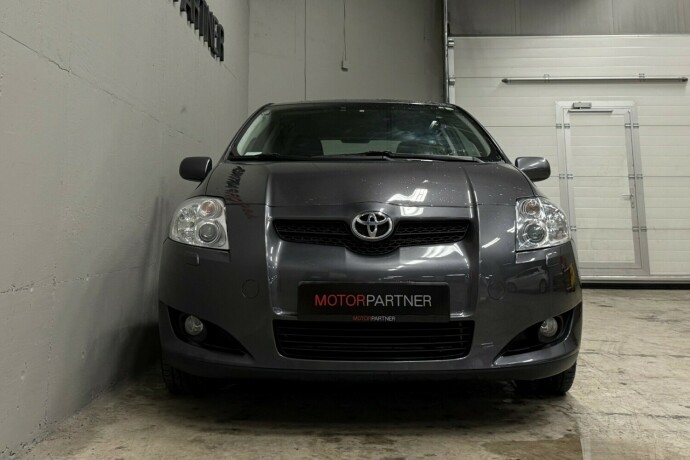 toyota-auris-bensin-2008-big-1