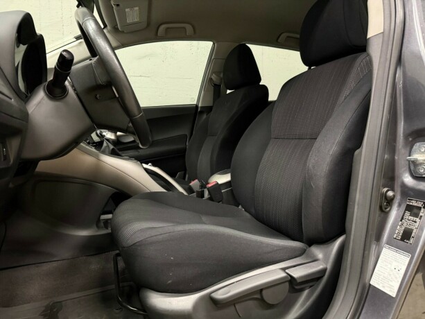 toyota-auris-bensin-2008-big-11