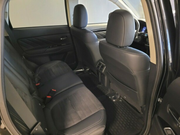 mitsubishi-outlander-elektrisitetbensin-2019-big-16