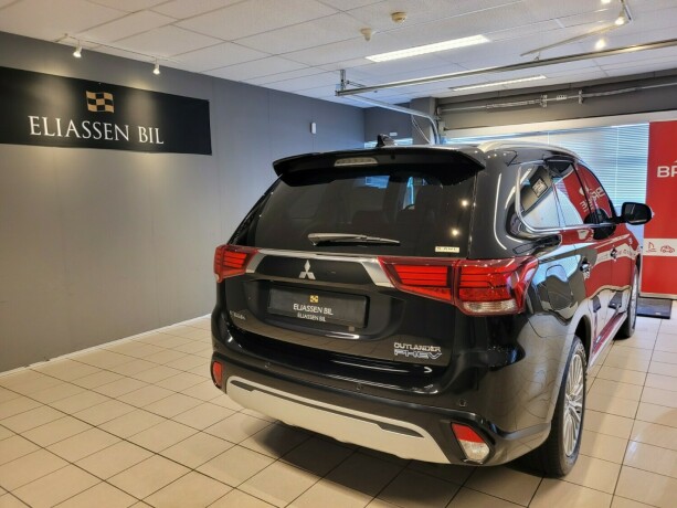 mitsubishi-outlander-elektrisitetbensin-2019-big-5