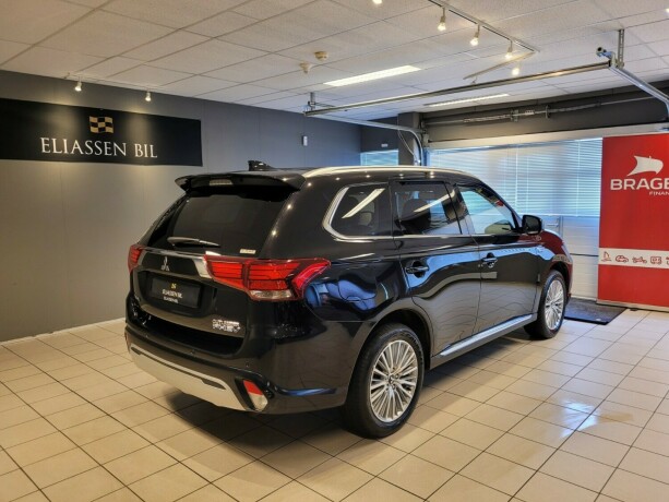 mitsubishi-outlander-elektrisitetbensin-2019-big-4