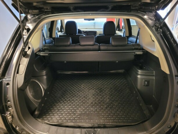 mitsubishi-outlander-elektrisitetbensin-2019-big-17