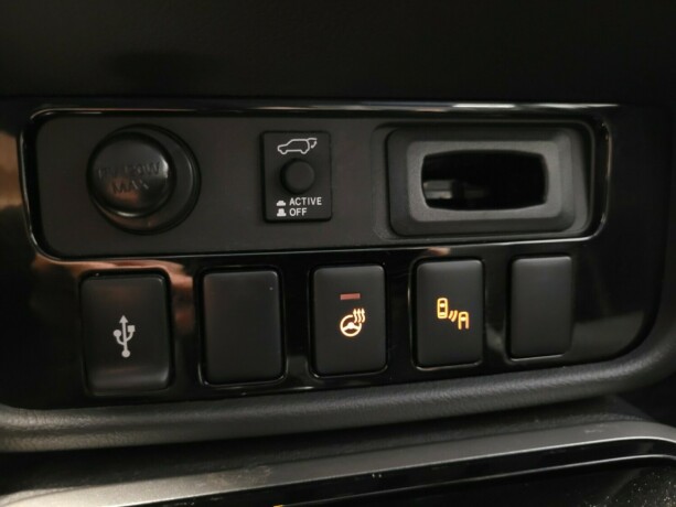 mitsubishi-outlander-elektrisitetbensin-2019-big-22