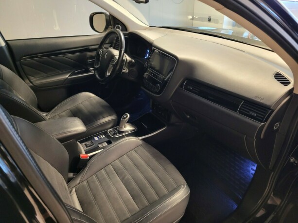 mitsubishi-outlander-elektrisitetbensin-2019-big-15