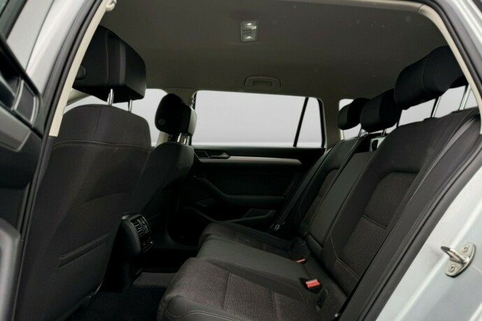 volkswagen-passat-bensin-2017-big-28