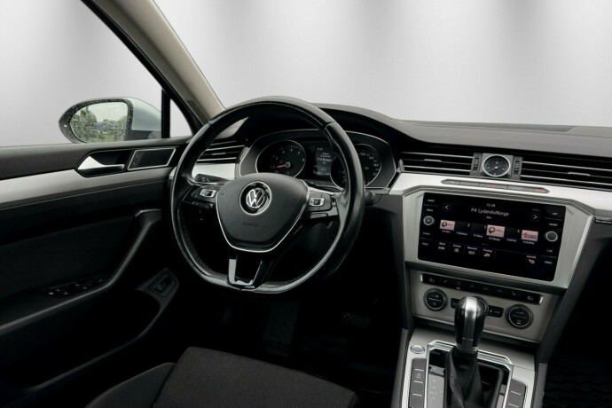 volkswagen-passat-bensin-2017-big-10