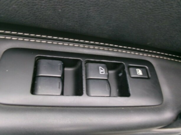 nissan-qashqai-2-bensin-2014-big-8