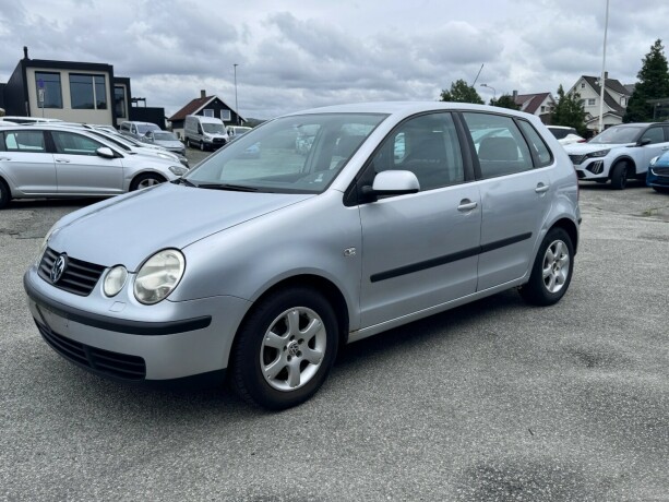 volkswagen-polo-bensin-2003-big-5