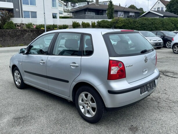 volkswagen-polo-bensin-2003-big-6
