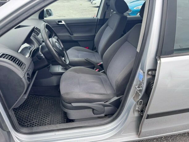 volkswagen-polo-bensin-2003-big-9