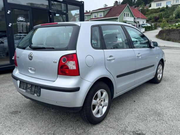 volkswagen-polo-bensin-2003-big-2