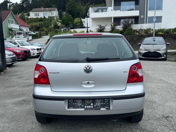 volkswagen-polo-bensin-2003-big-7