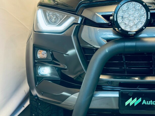 isuzu-d-max-diesel-2021-big-31