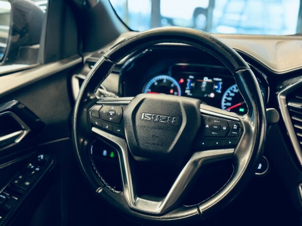 isuzu-d-max-diesel-2021-big-18