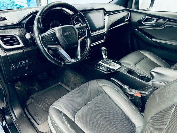 isuzu-d-max-diesel-2021-big-12