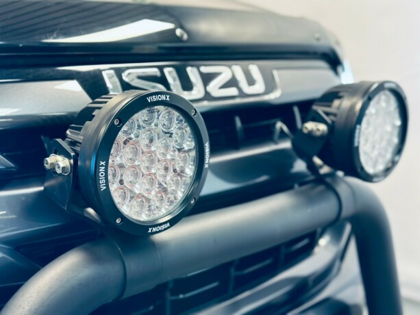 isuzu-d-max-diesel-2021-big-29