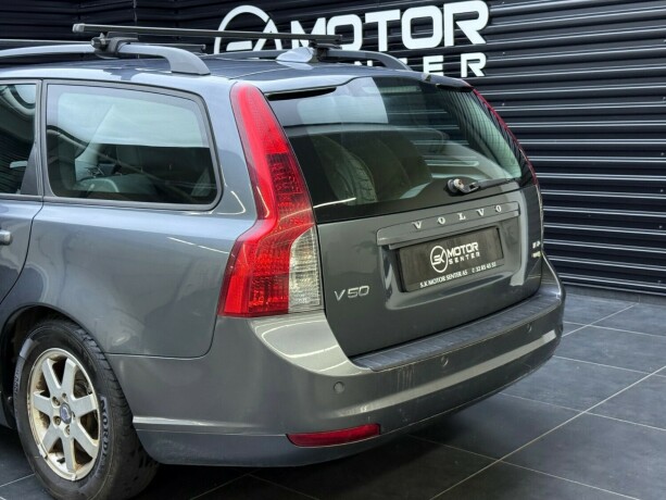 volvo-v50-diesel-2010-big-5