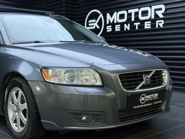 volvo-v50-diesel-2010-big-2