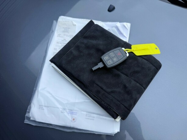 volvo-v50-diesel-2010-big-26