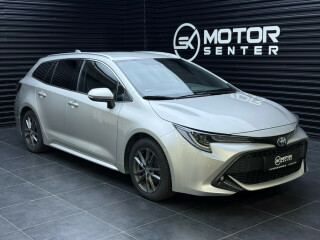 Toyota | Corolla | Elektrisitet+bensin | 2023