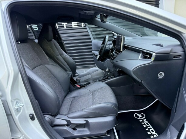 toyota-corolla-elektrisitetbensin-2023-big-28