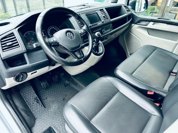 volkswagen-transporter-diesel-2019-big-11