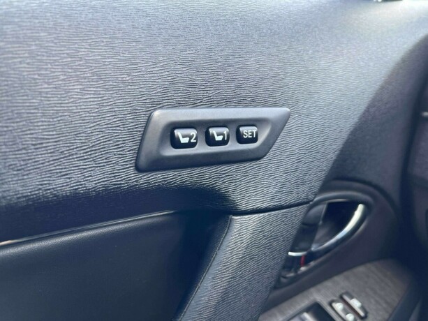 toyota-avensis-diesel-2009-big-17