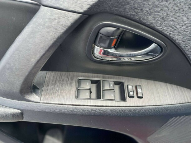 toyota-avensis-diesel-2009-big-25