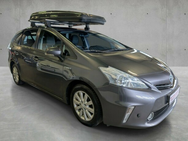 toyota-prius-elektrisitetbensin-2014-big-1