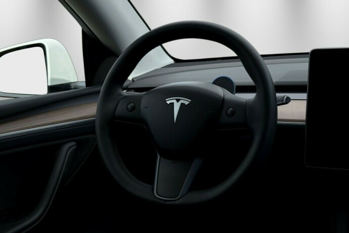 tesla-model-y-elektrisitet-2023-big-14