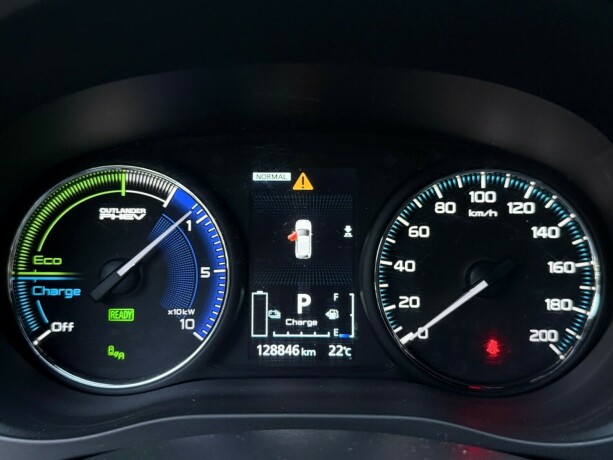 mitsubishi-outlander-elektrisitetbensin-2019-big-17