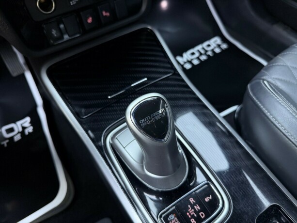 mitsubishi-outlander-elektrisitetbensin-2019-big-29