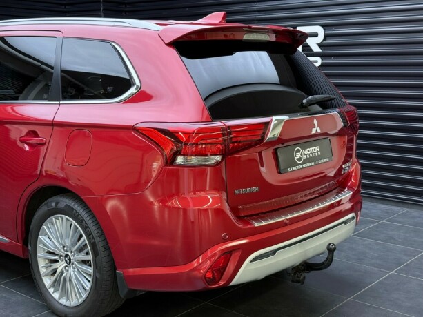 mitsubishi-outlander-elektrisitetbensin-2019-big-6