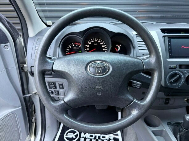 toyota-hilux-diesel-2008-big-13