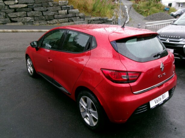 renault-clio-bensin-2017-big-3