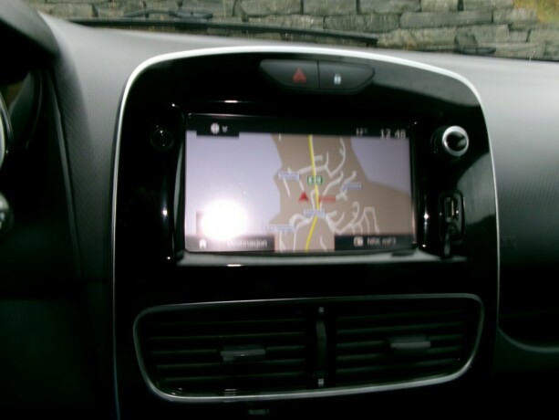 renault-clio-bensin-2017-big-11