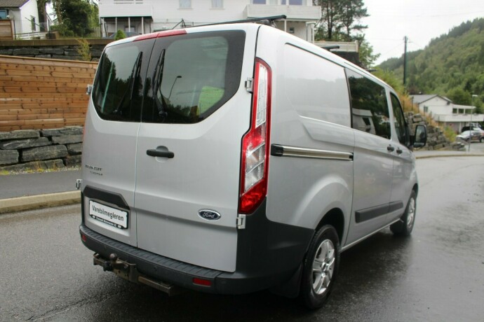 ford-transit-custom-diesel-2018-big-3