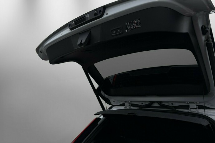 volvo-xc-40-plug-in-petrol-2020-big-12