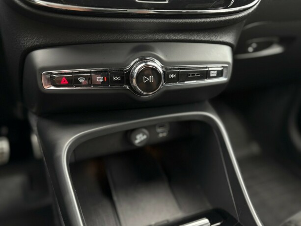 volvo-xc-40-plug-in-petrol-2020-big-20