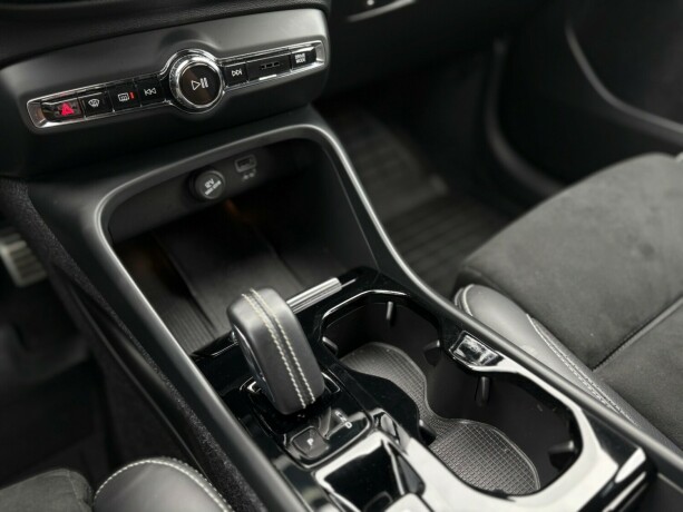 volvo-xc-40-elektrisitetbensin-2020-big-21